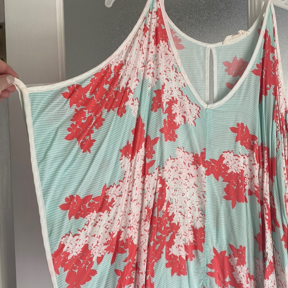 Cold shoulder top